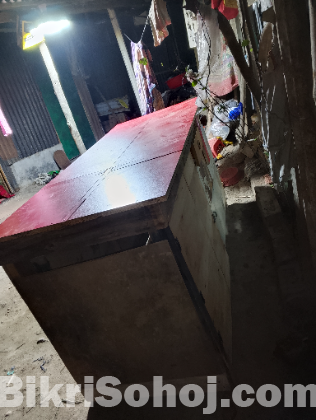 টেবিল